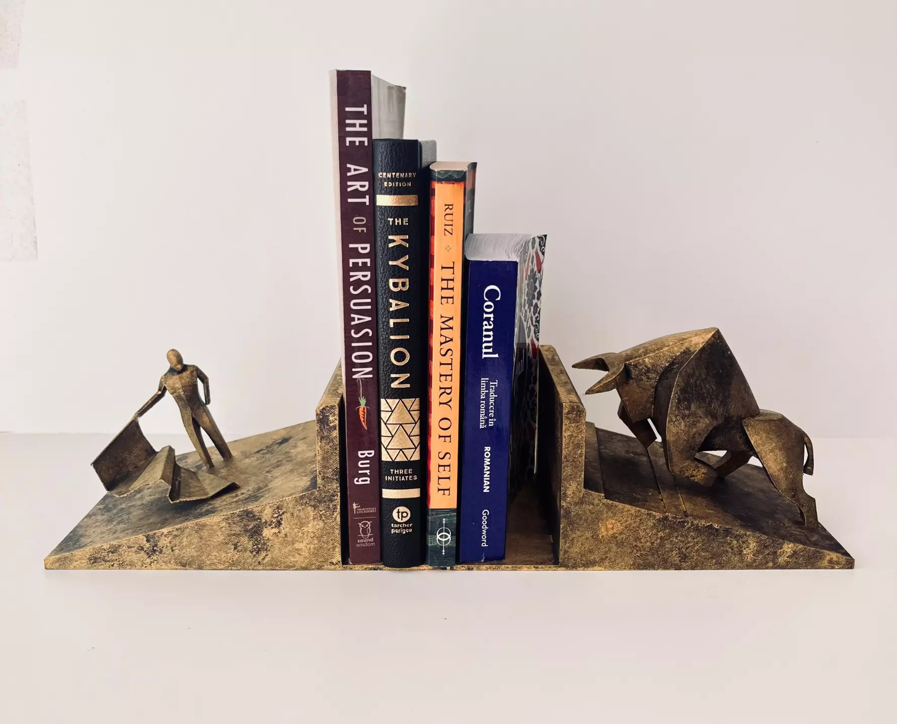 Dune Inspired Bullfighting Statue Bookend 3D print model_0
