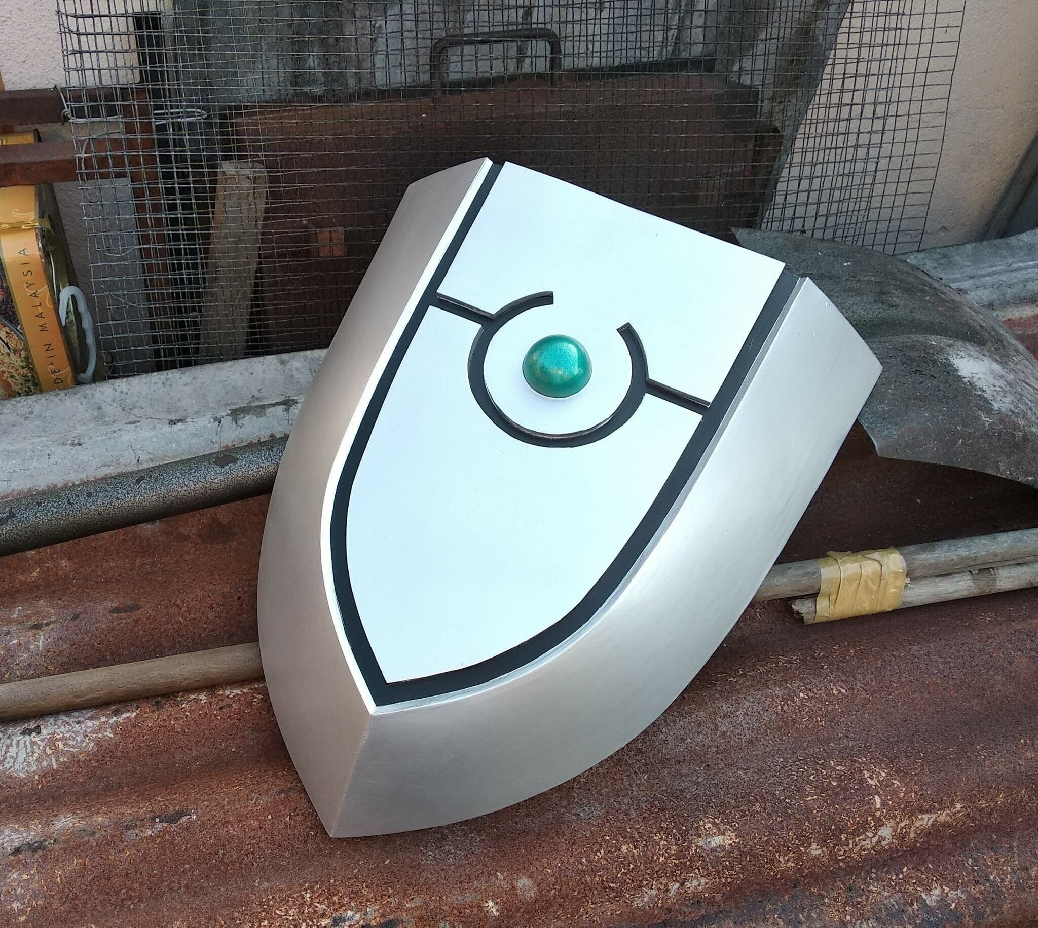 The Rising of the Shield Hero Manga ver Naofumi Iwatani shield 3D print model_2