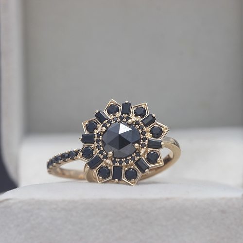 Round Cut Floral Halo Bridal Ring Set 3D Model 3D print model