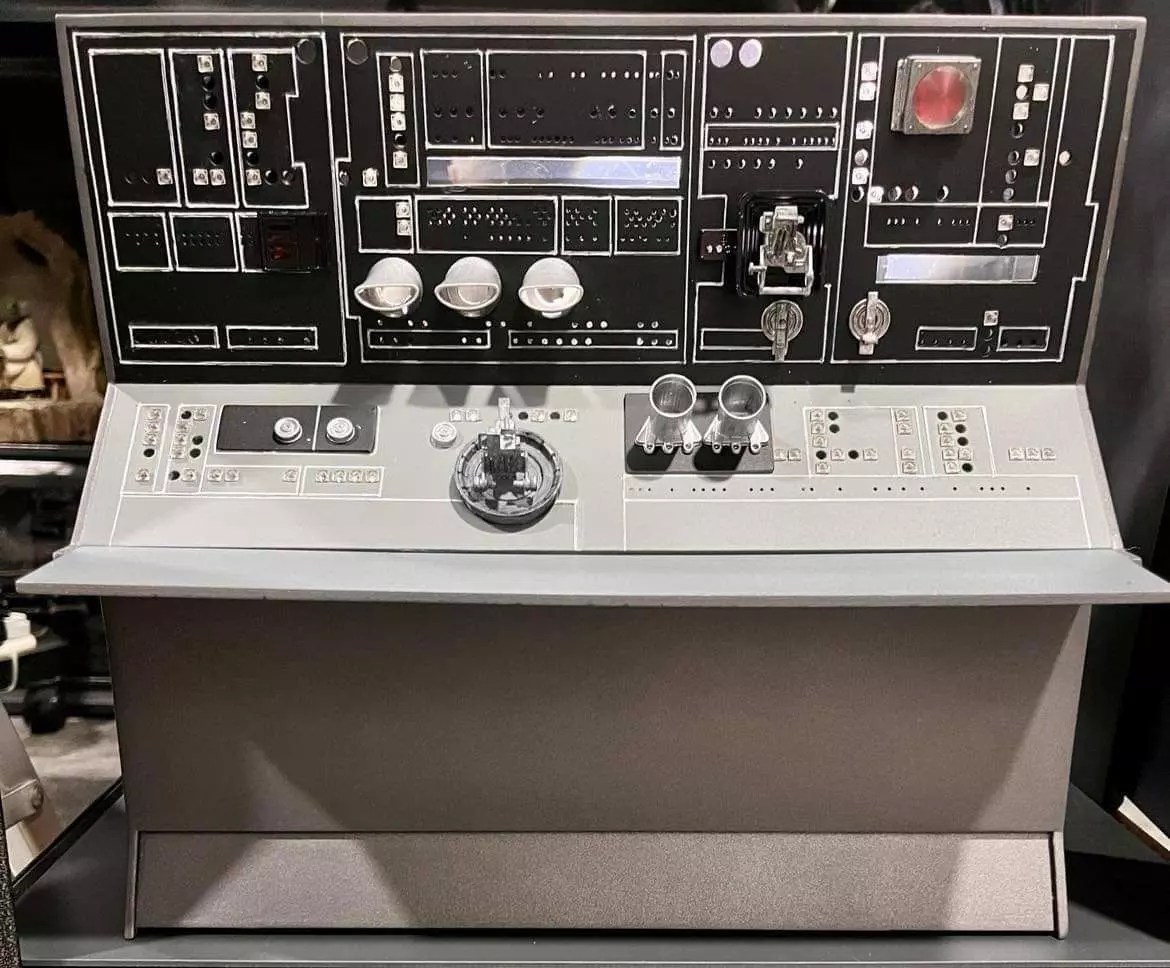 Jazzinc upgrade Millennium Falcon Engineering console 3D model_0