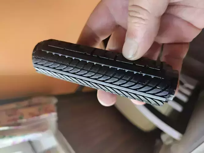 Bicycle handlebar grip Pathduster