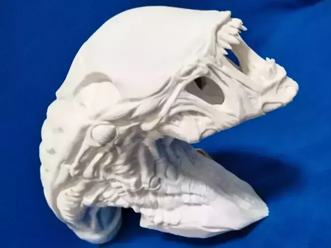 Alien Bust