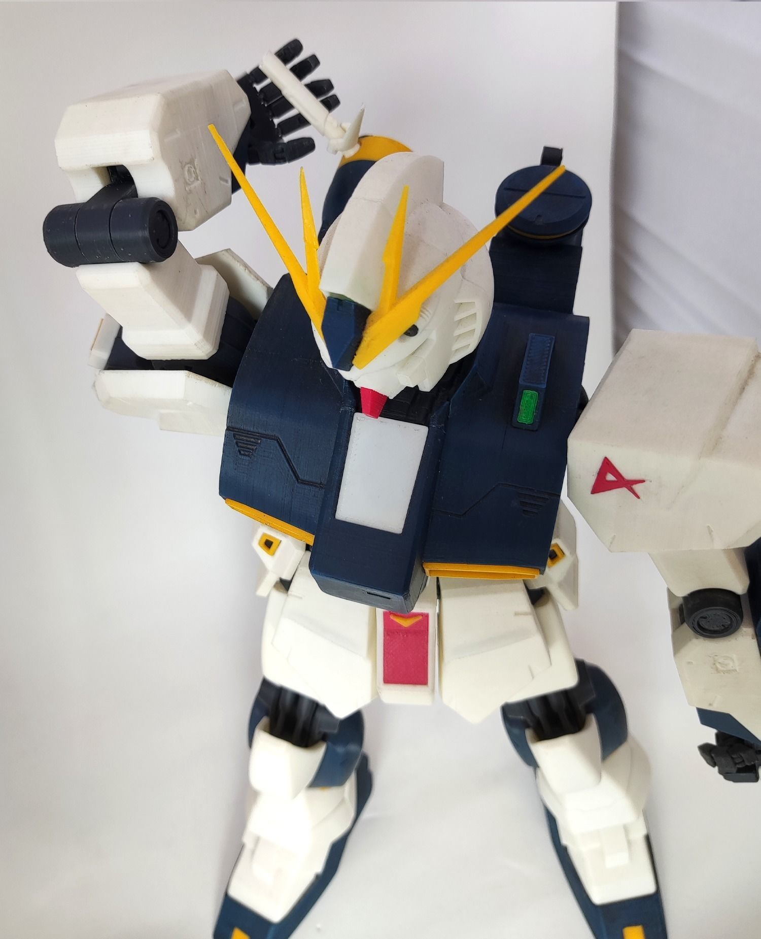 Fully Articulated RX-93 Nu Gundam  3D print model_5