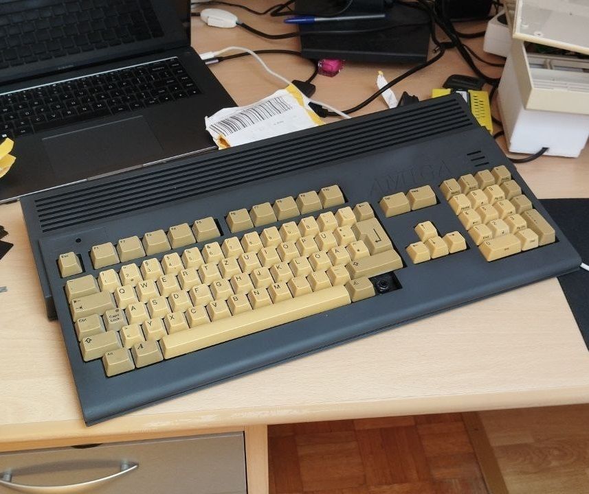 Commodore Amiga 1200 enclosure 3D print model_24