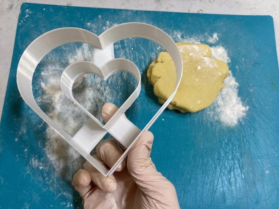 Heart cookie cutter Free 3D print model_3