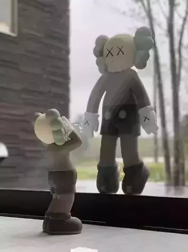 Kaws Companion 2020 x Holiday UK Fan Art Toy