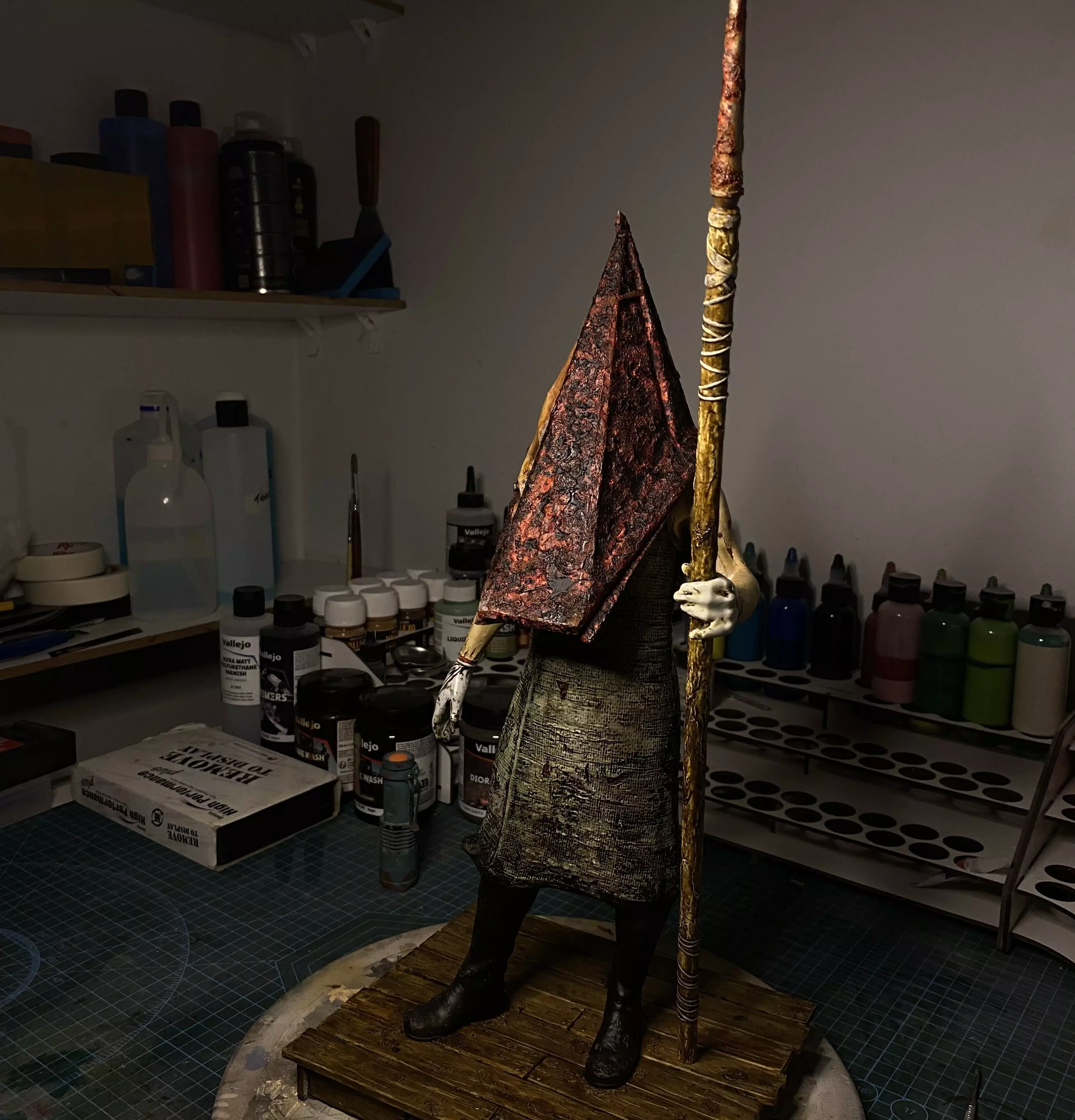 Silent hill pyramid head 3D print model_0