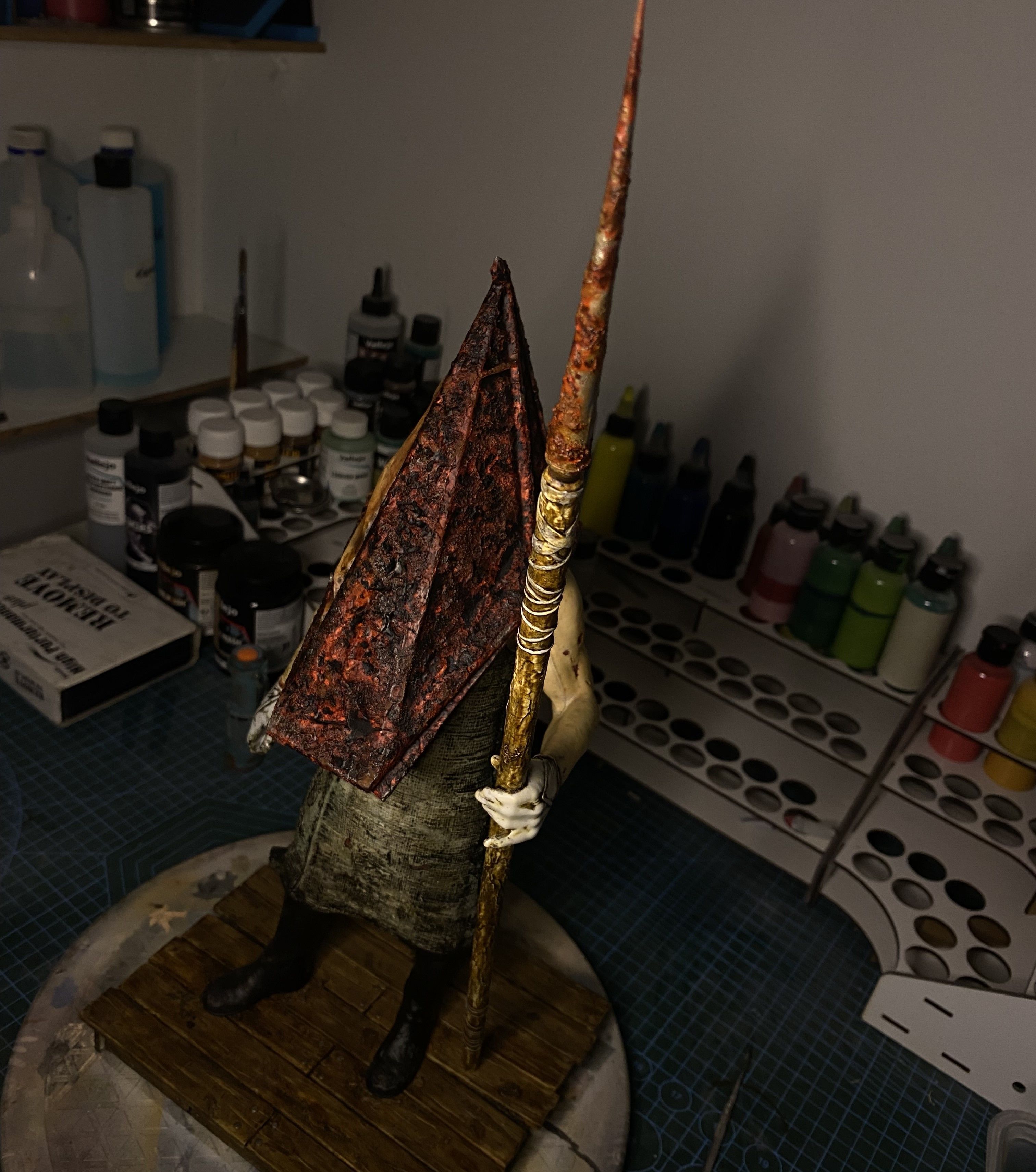 Silent hill pyramid head 3D print model_3