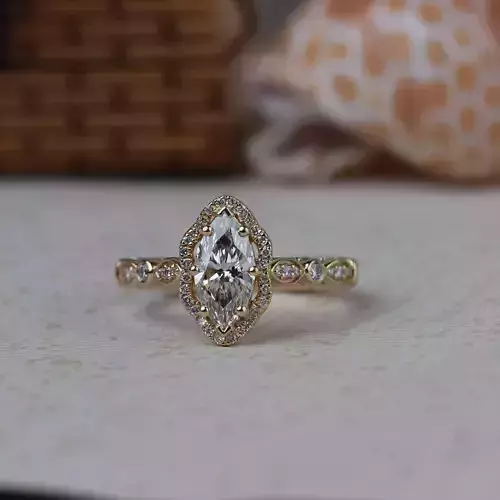 Elegant Marquise Cut Gemstone Gold Ring 3D Model