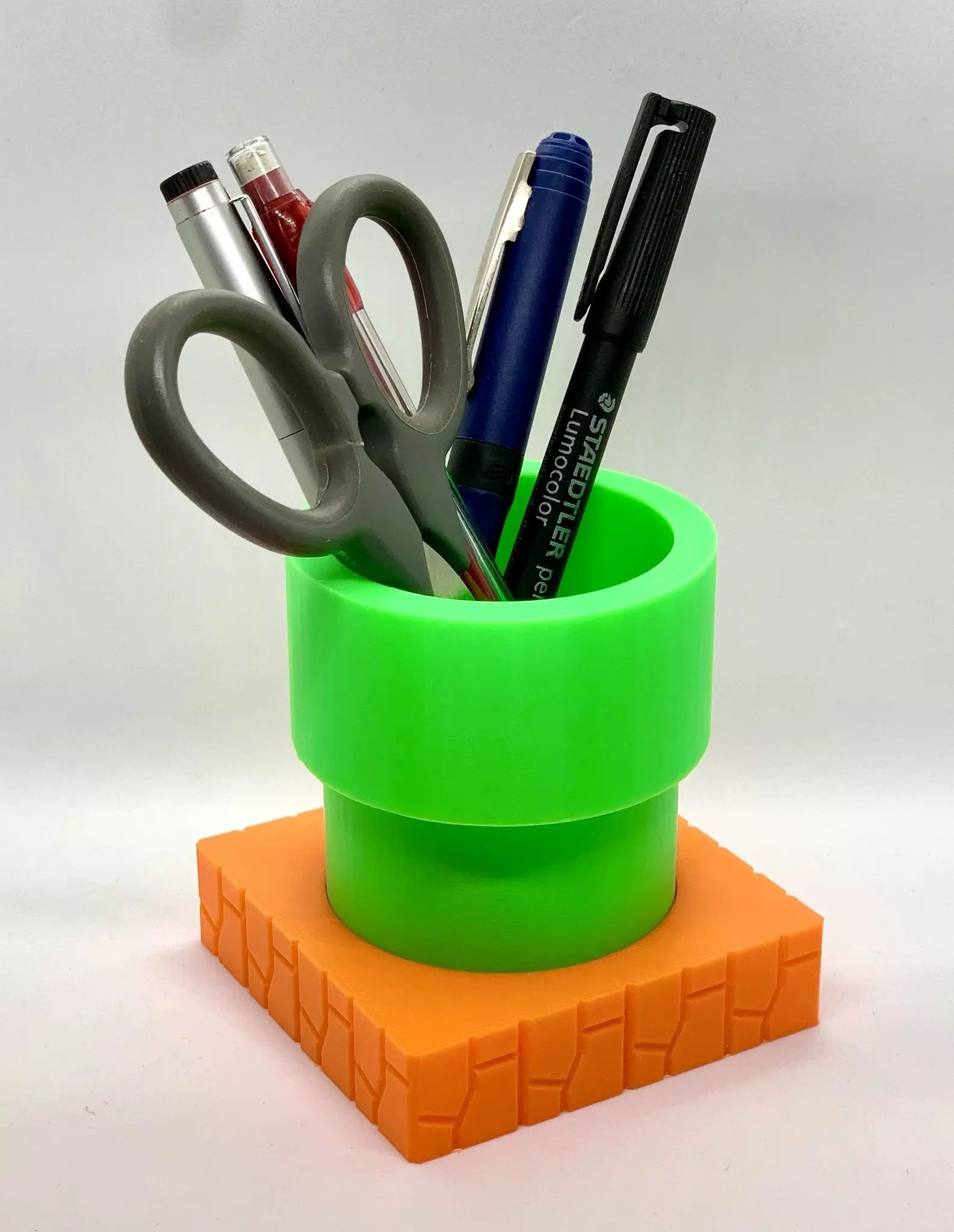 Mario tunel pen holder 3D print model_0