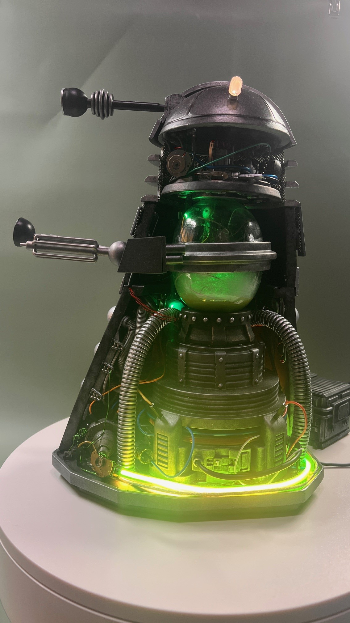 Cutaway Dalek - Mark 3A Travel Machine 3D print model_11