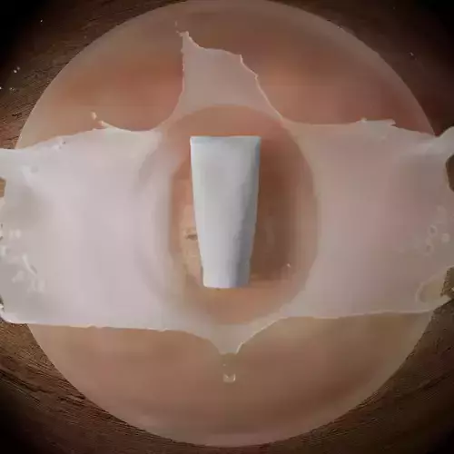 Animated Splash for Cream Product Rendering