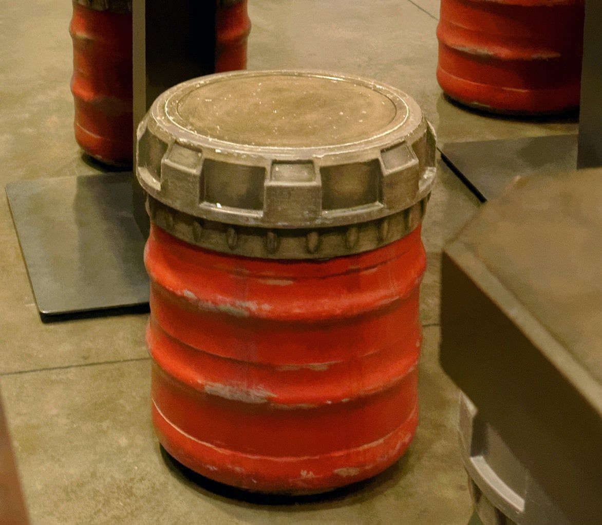 Docking Bay 7 Barrel 1-6 scale Hottoys Free 3D print model_8