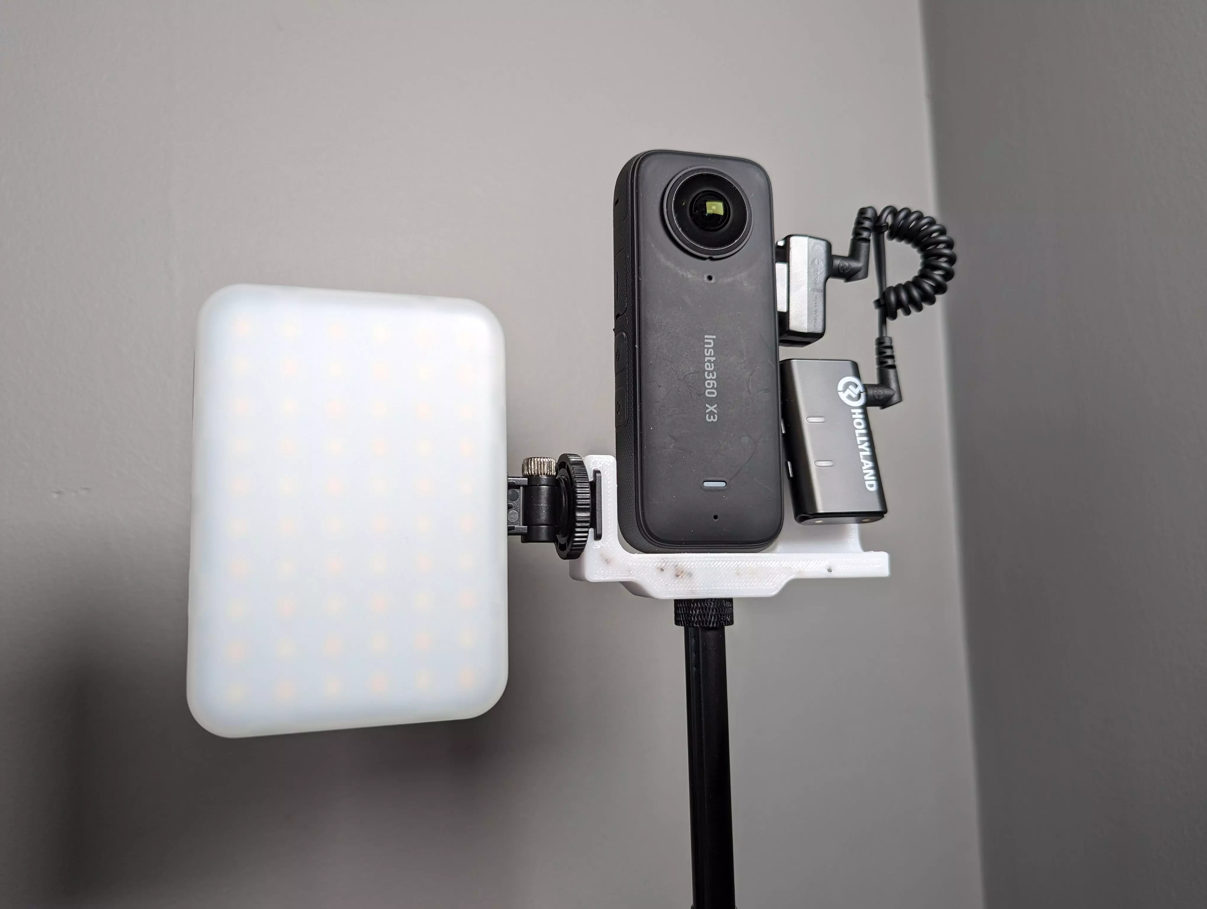 Insta360 x3 Mic Mount Cold Shoe Mount USB Door Compartment 3D print model_0