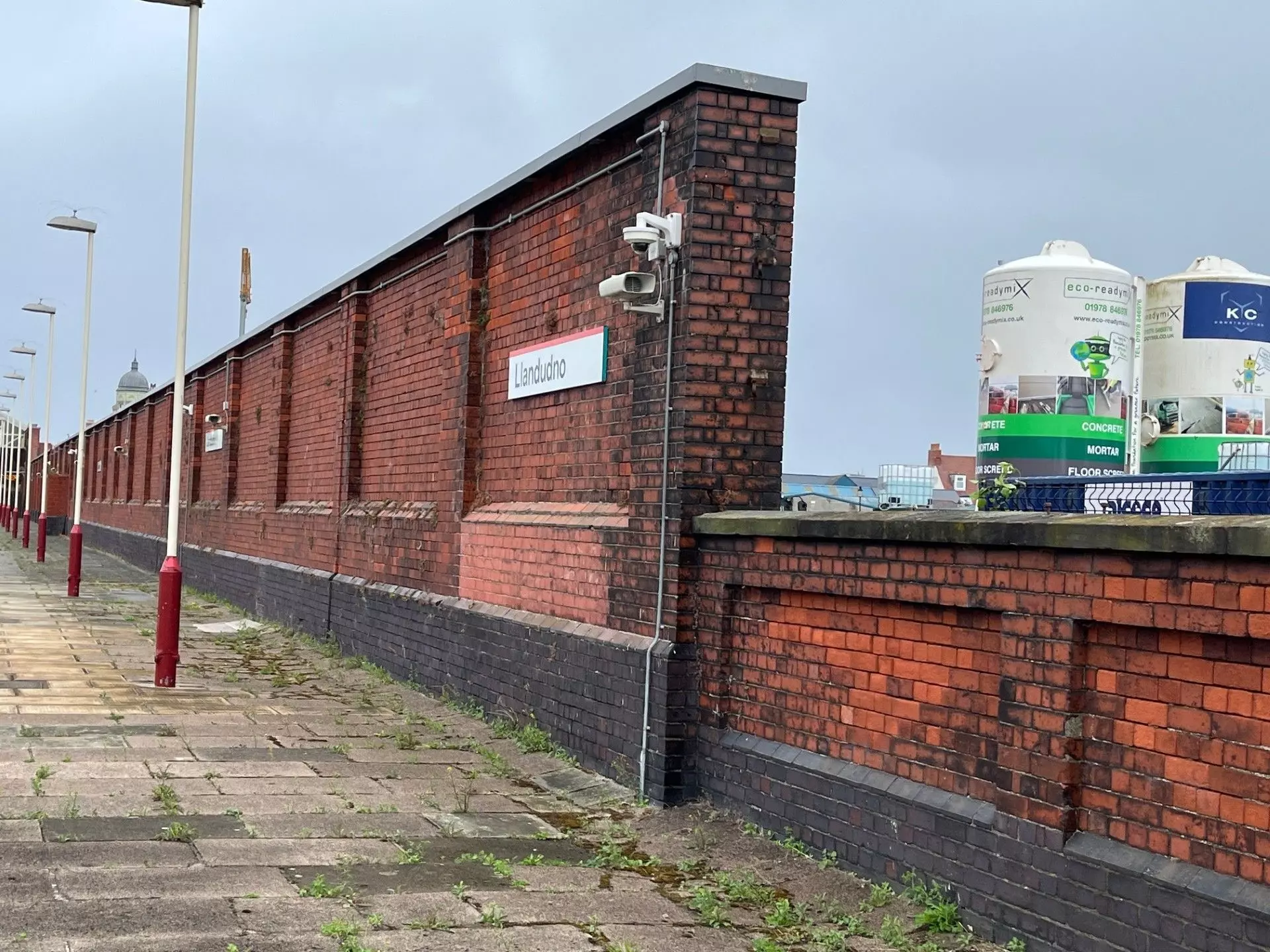 Model Railway Station High Wall Double Sided FDM and Resin 3D print model_0