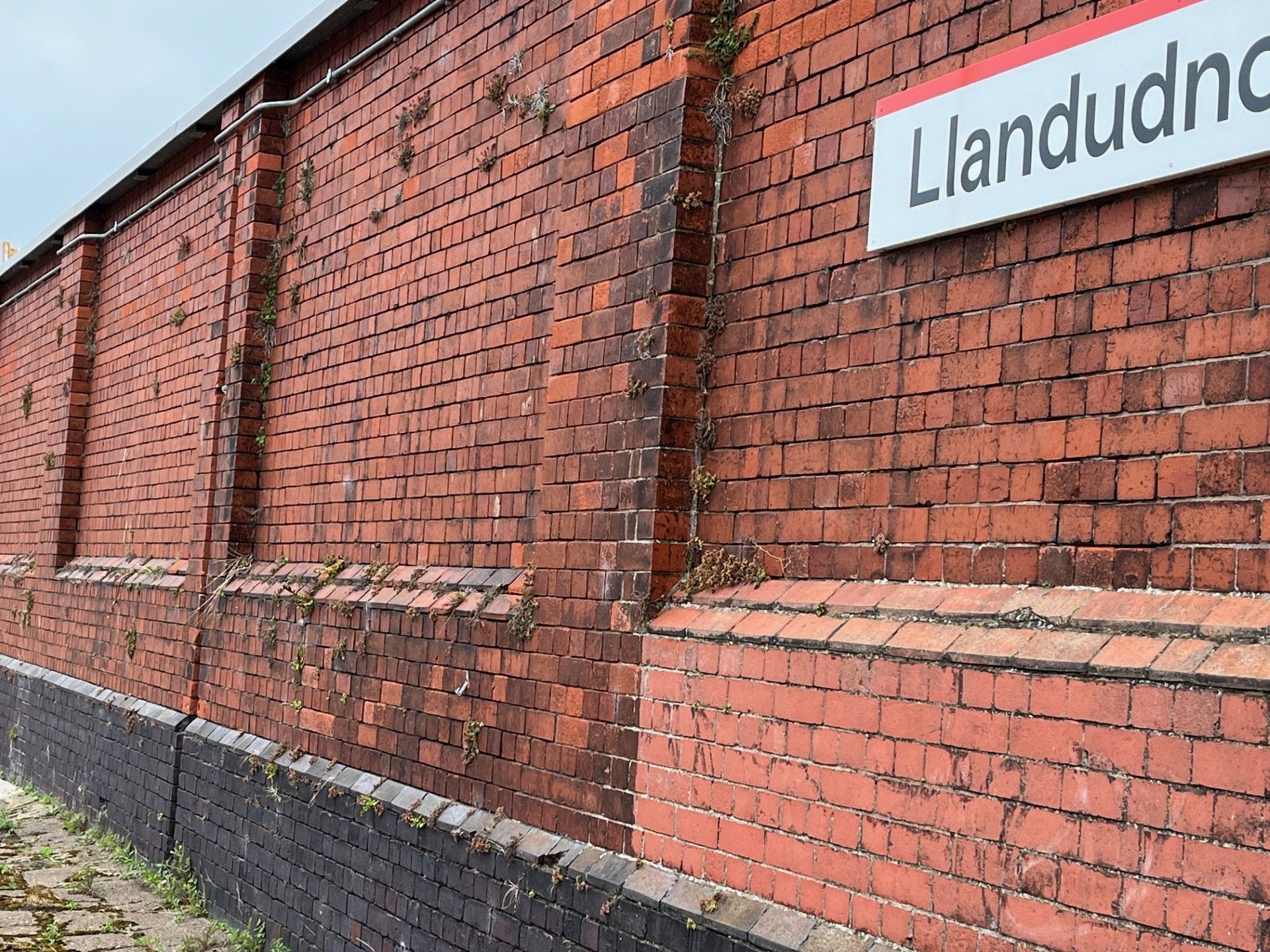 Model Railway Station High Wall Single Side FDM and Resin 3D print model_18