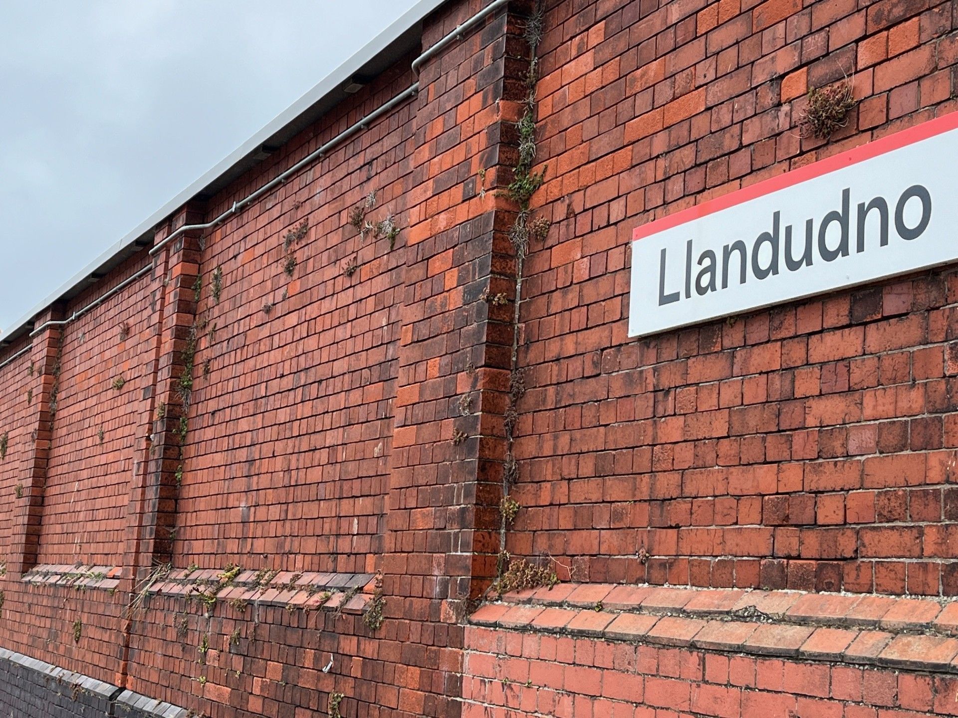 Model Railway Station High Wall Single Side FDM and Resin 3D print model_17