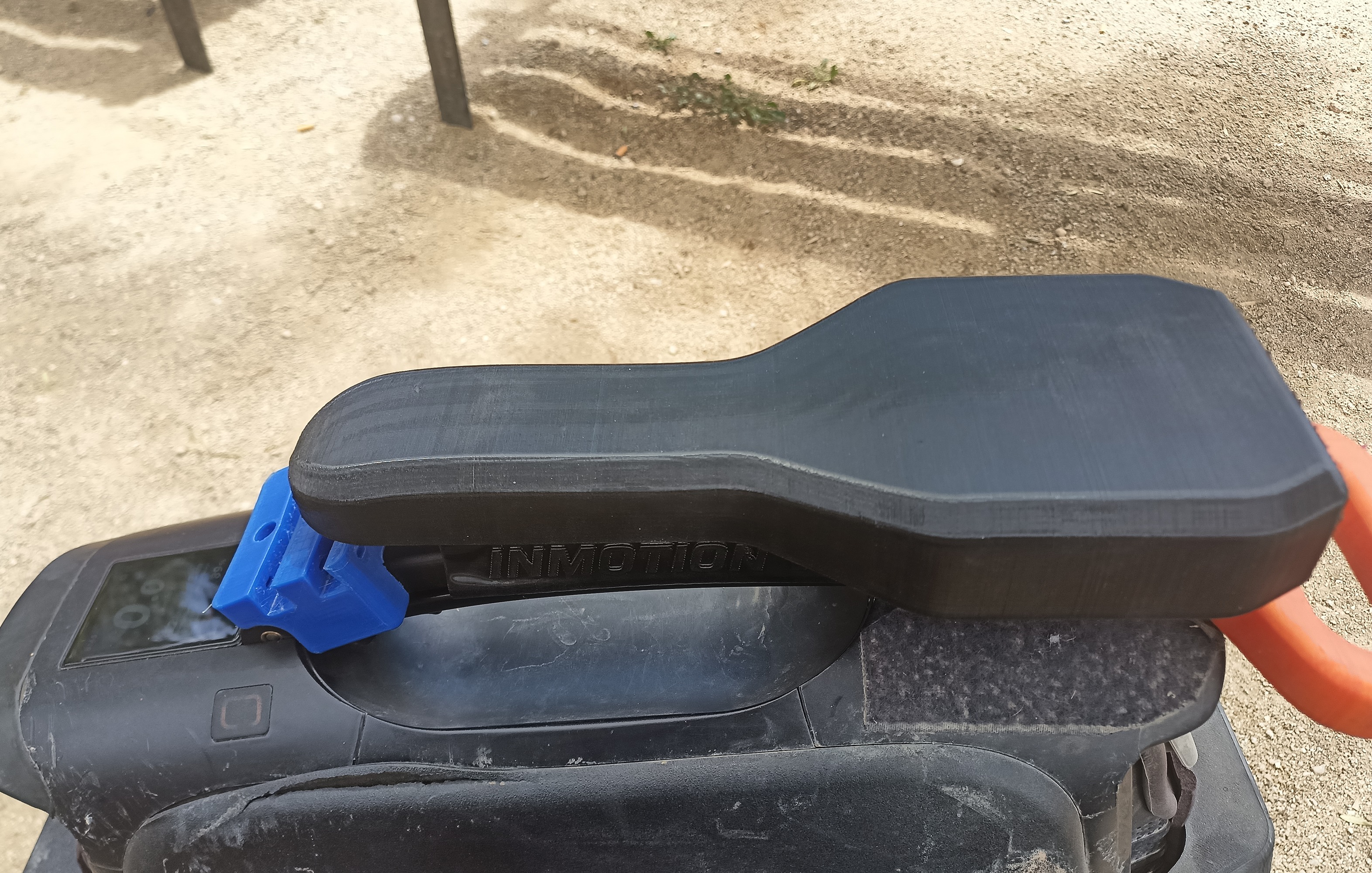 EUC seat for Inmotion V12 3D print model_3