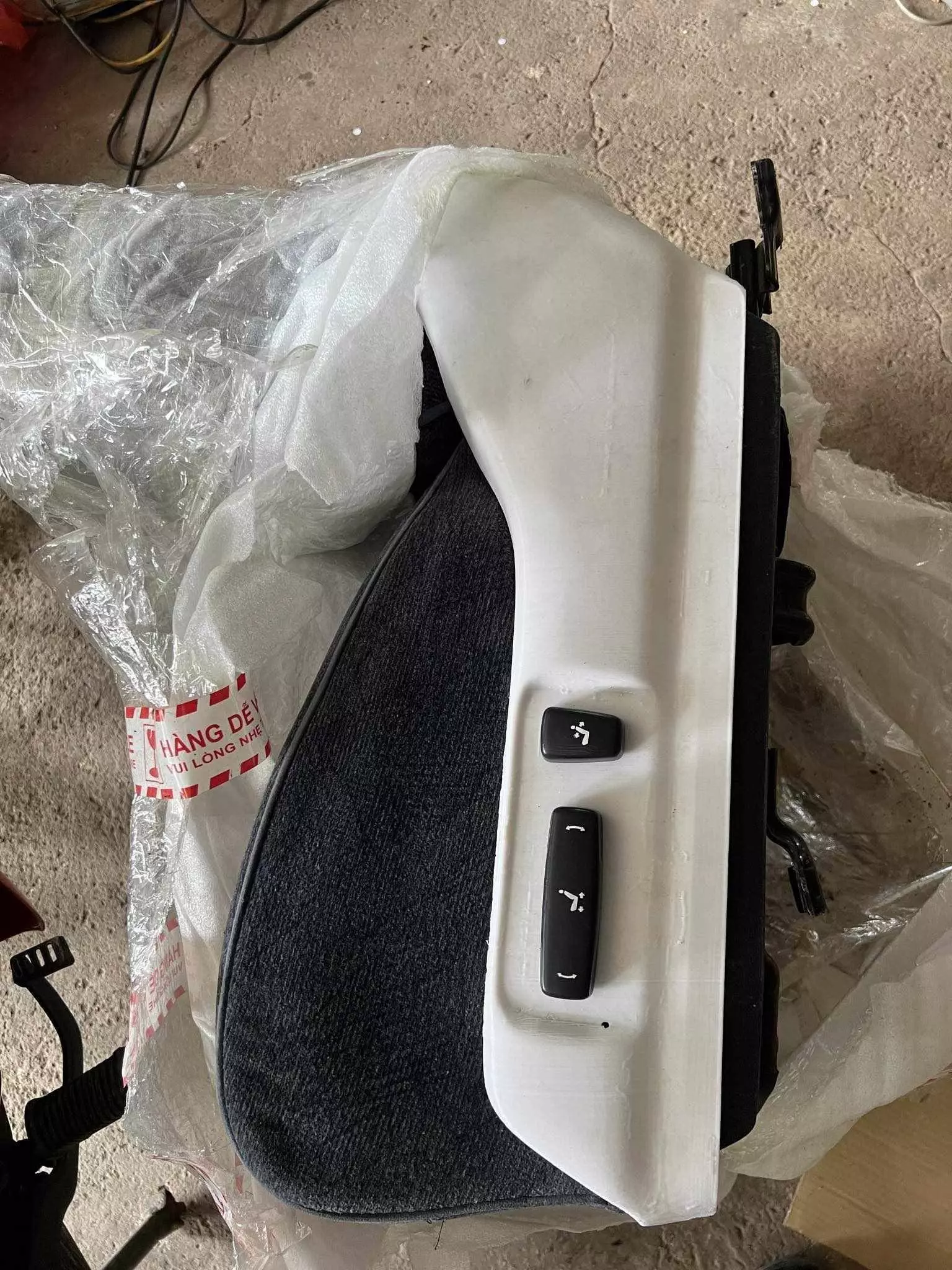 Toyota Crown JZS133 Electric Driver Seat Button Cover 3D print model_0