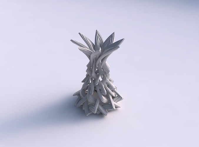 Vase with interlacing lattice and extruded lines widened top