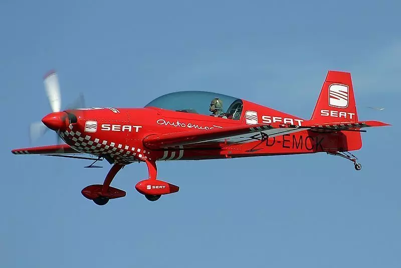 Extra 330SC 3D model_0
