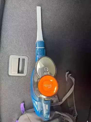 vacuum cleaner head for car