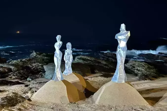 abstract family polygon model sculptures 