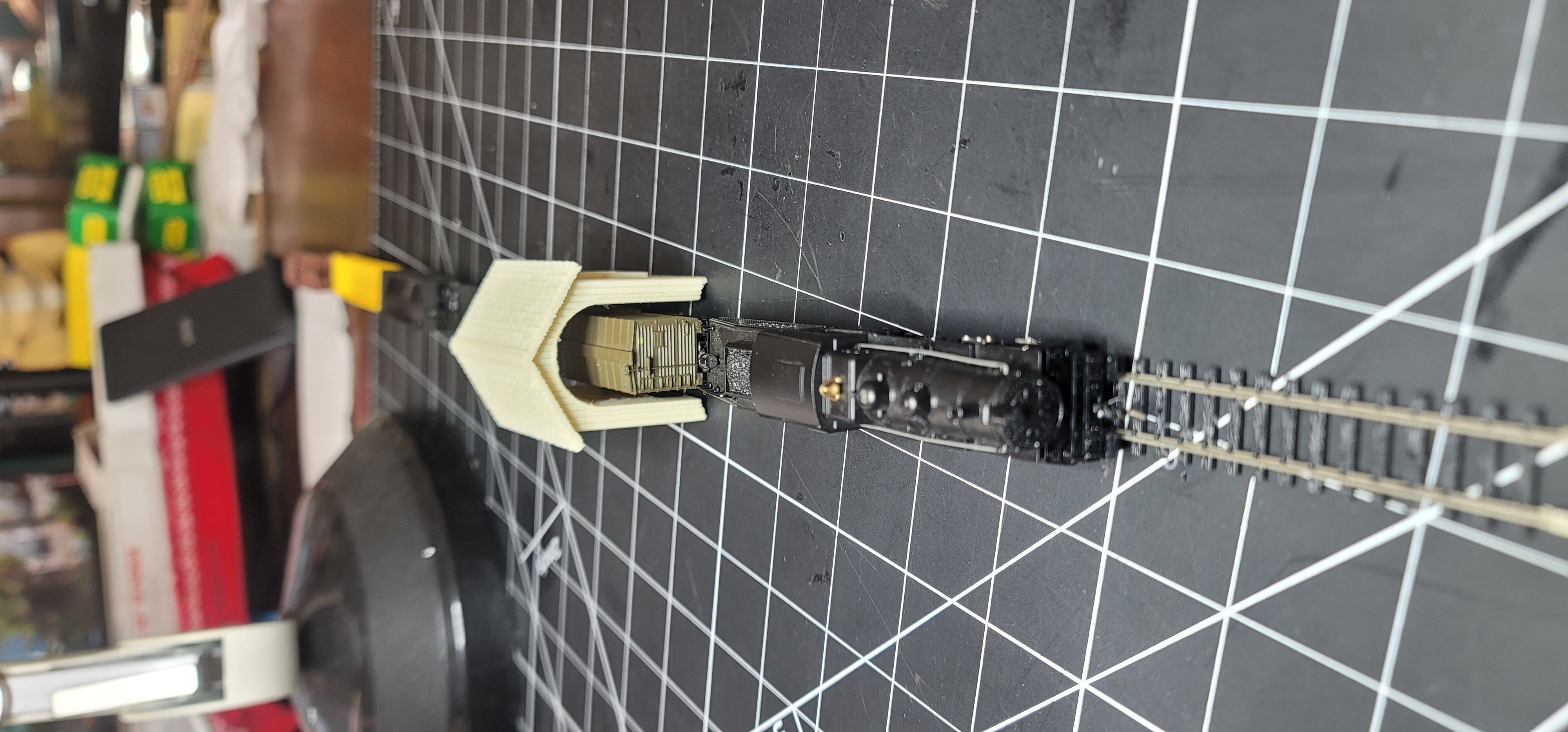 N-Scale Shunting Shack for Uncoupling N-Scale Trains 3D print model_5