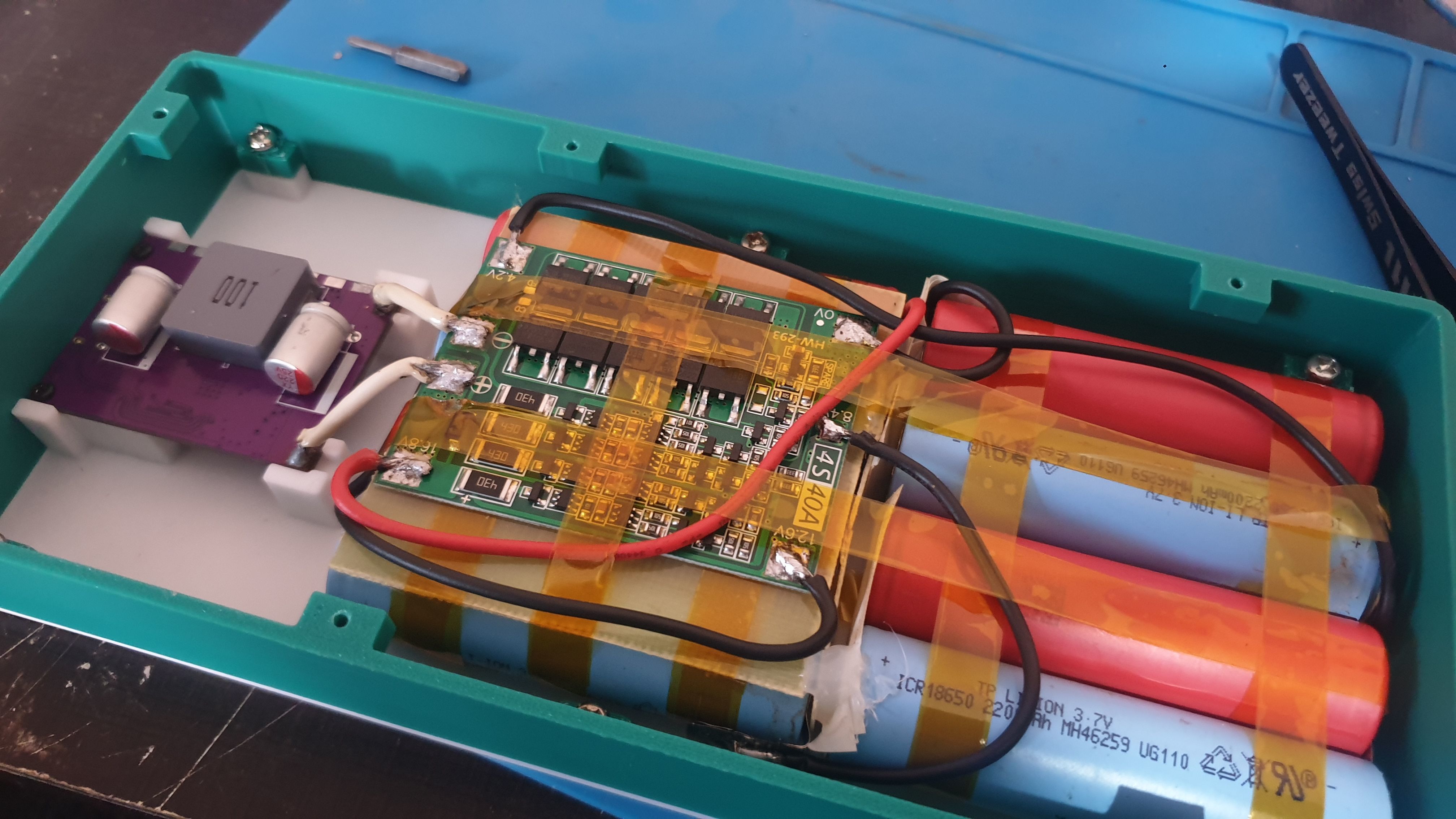 100W power bank enclosure v3 based on IP2368 module 3D print model_2