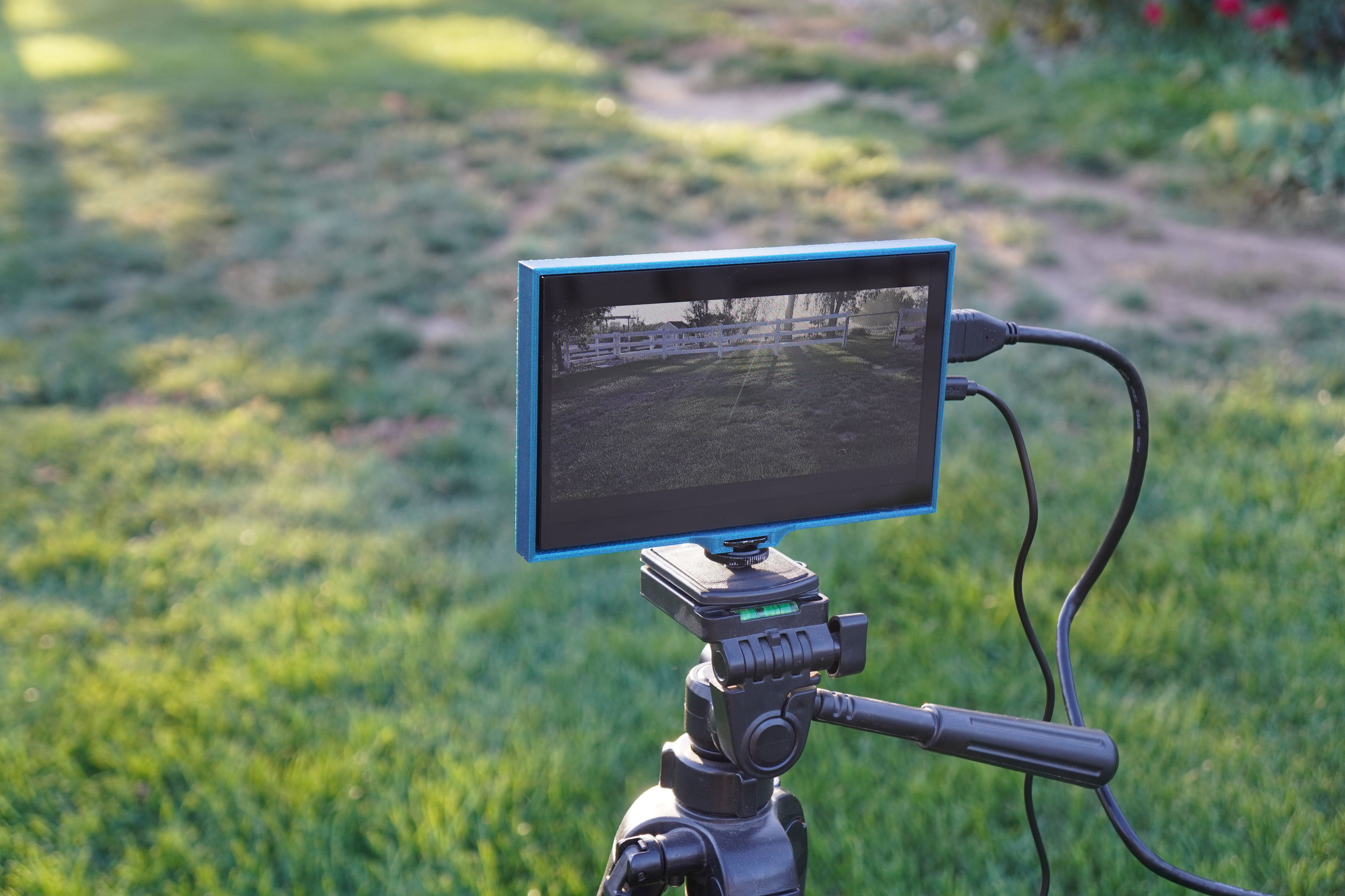 7 inch screen case with horseshoe mount 3D print model_1