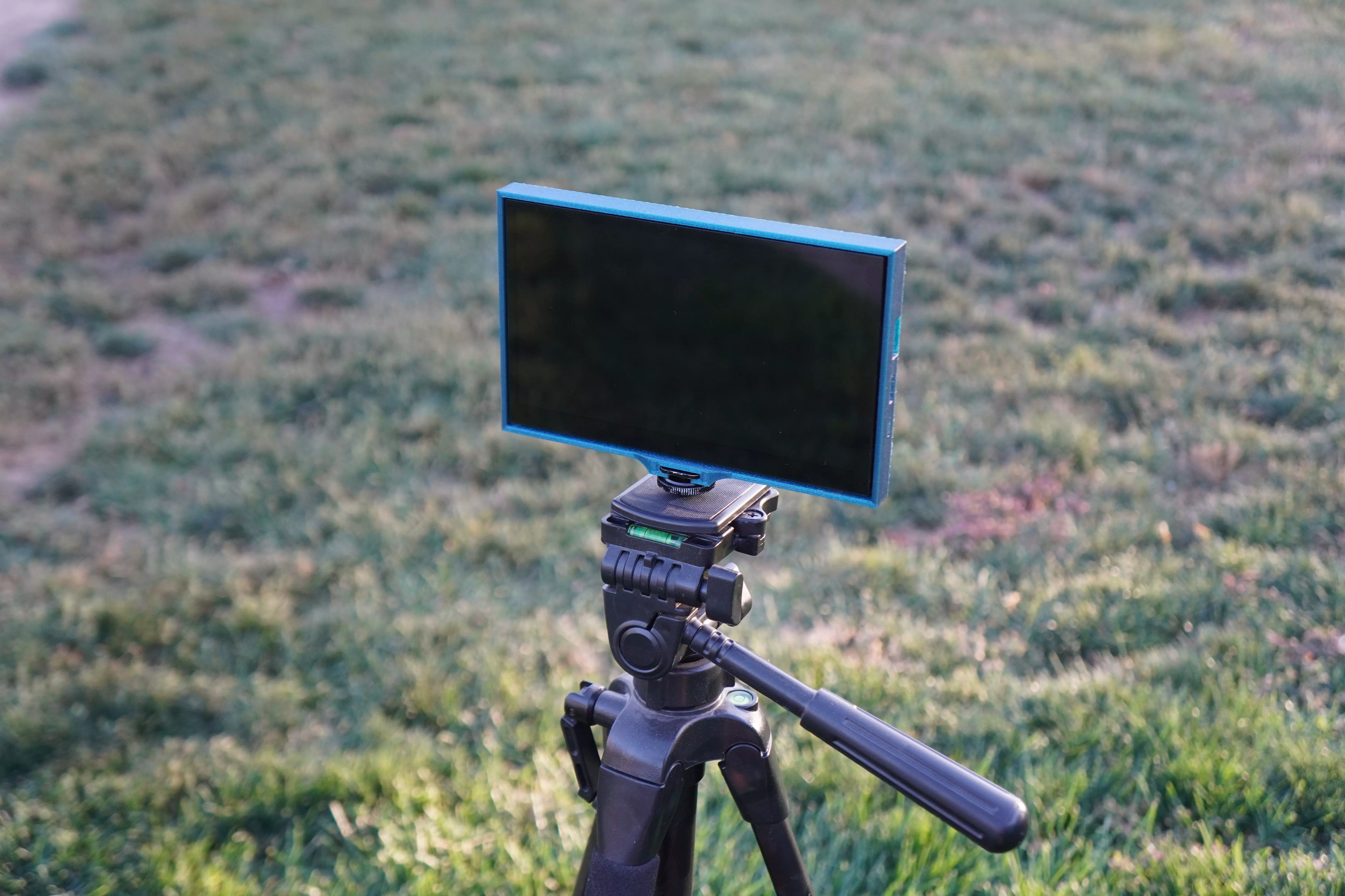 7 inch screen case with horseshoe mount 3D print model_0