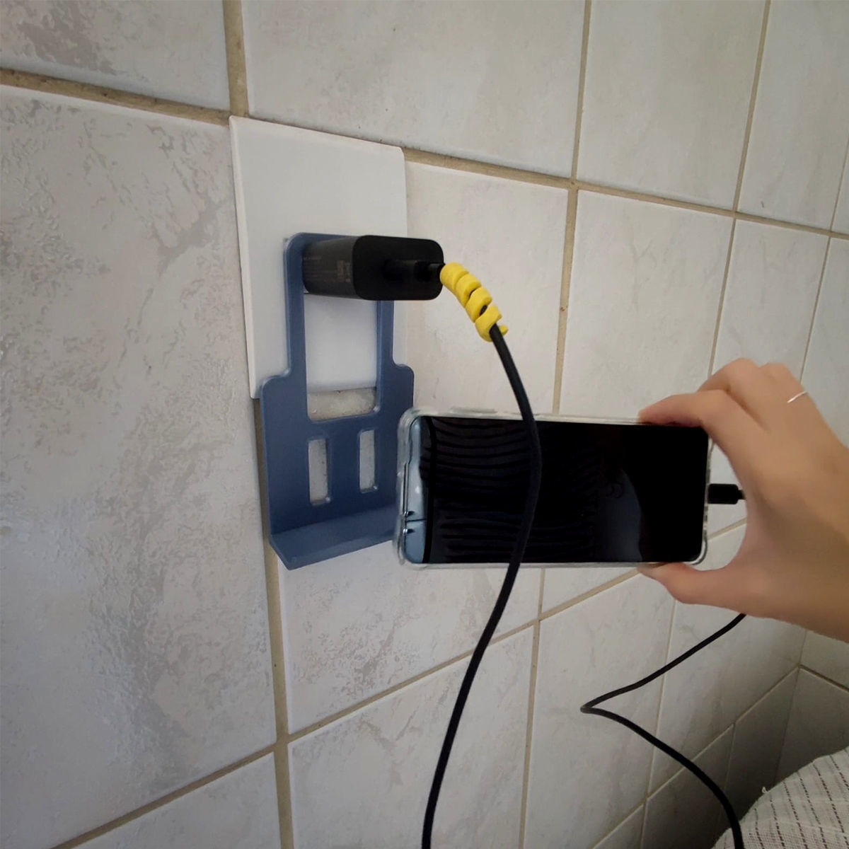 Simple Charging Phone Holder - Simple Plug Printable 3D print model_2