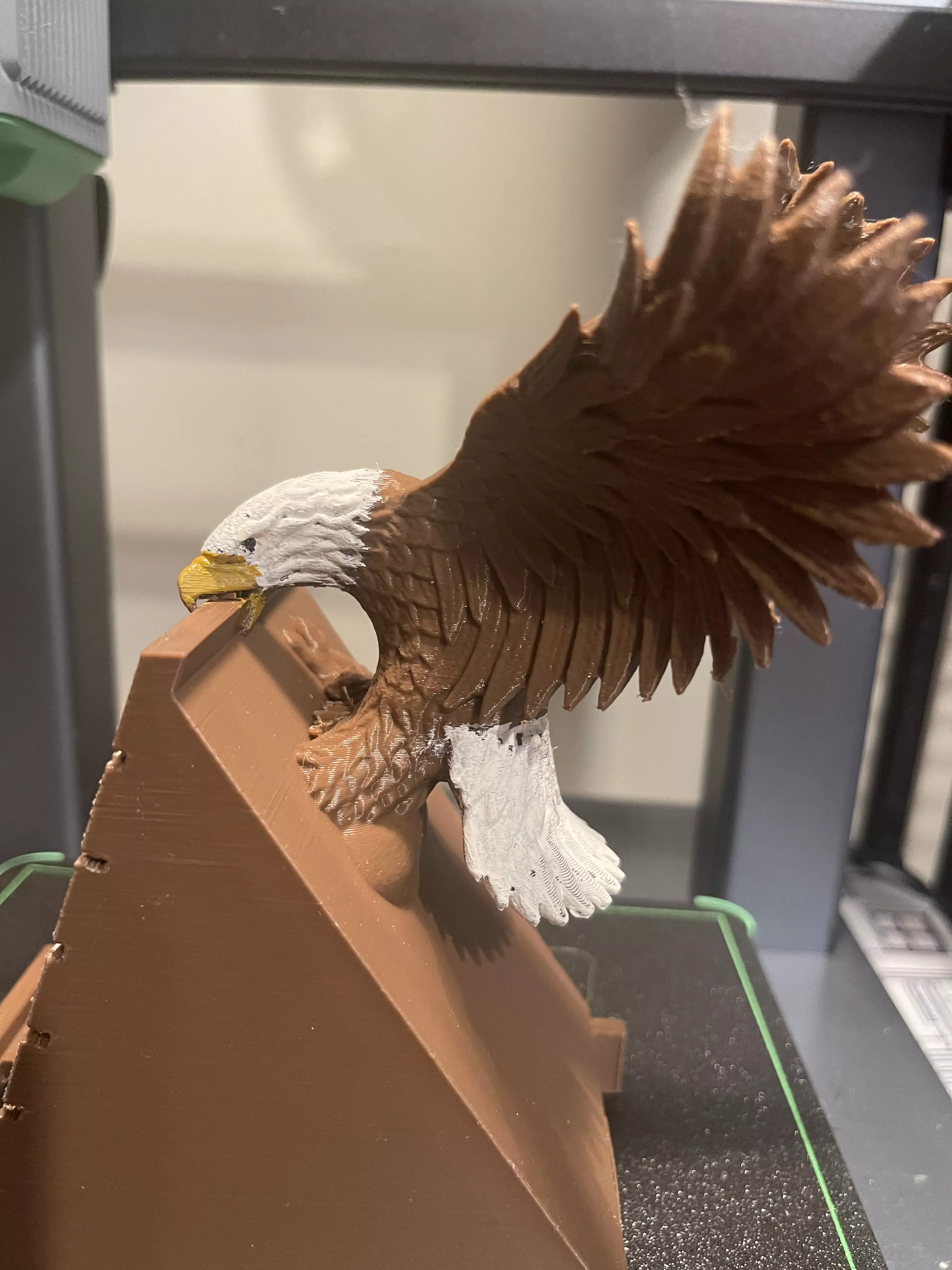 American Bald Eagle cell phone holder 3D print model