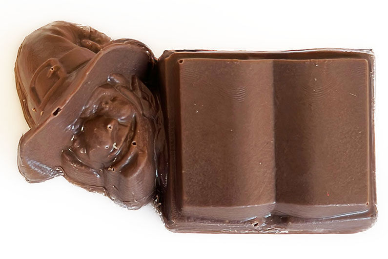 Halloween - Witch with Book 3D Printable Chocolate Mold 3D print model_3