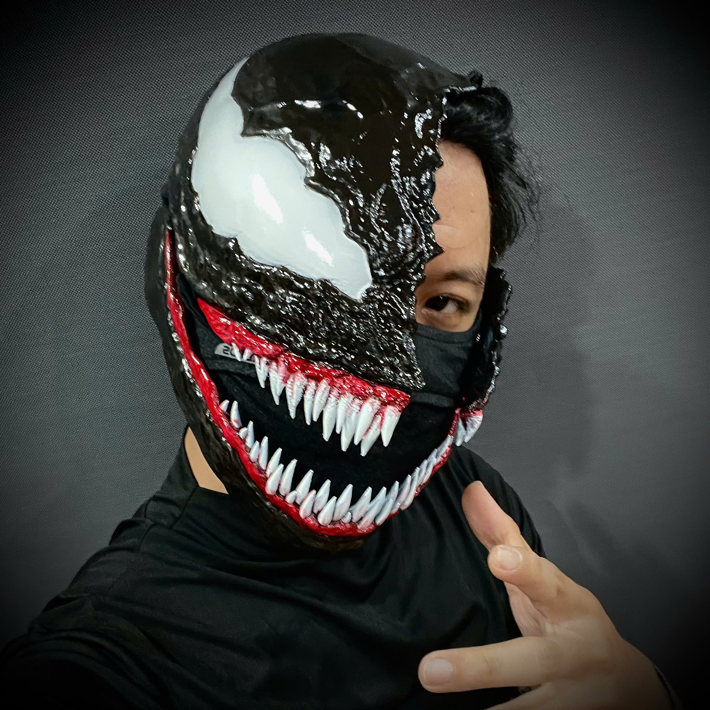Venom Damaged Helmet Moveable - Marvel Movie 2024 3D print model_1