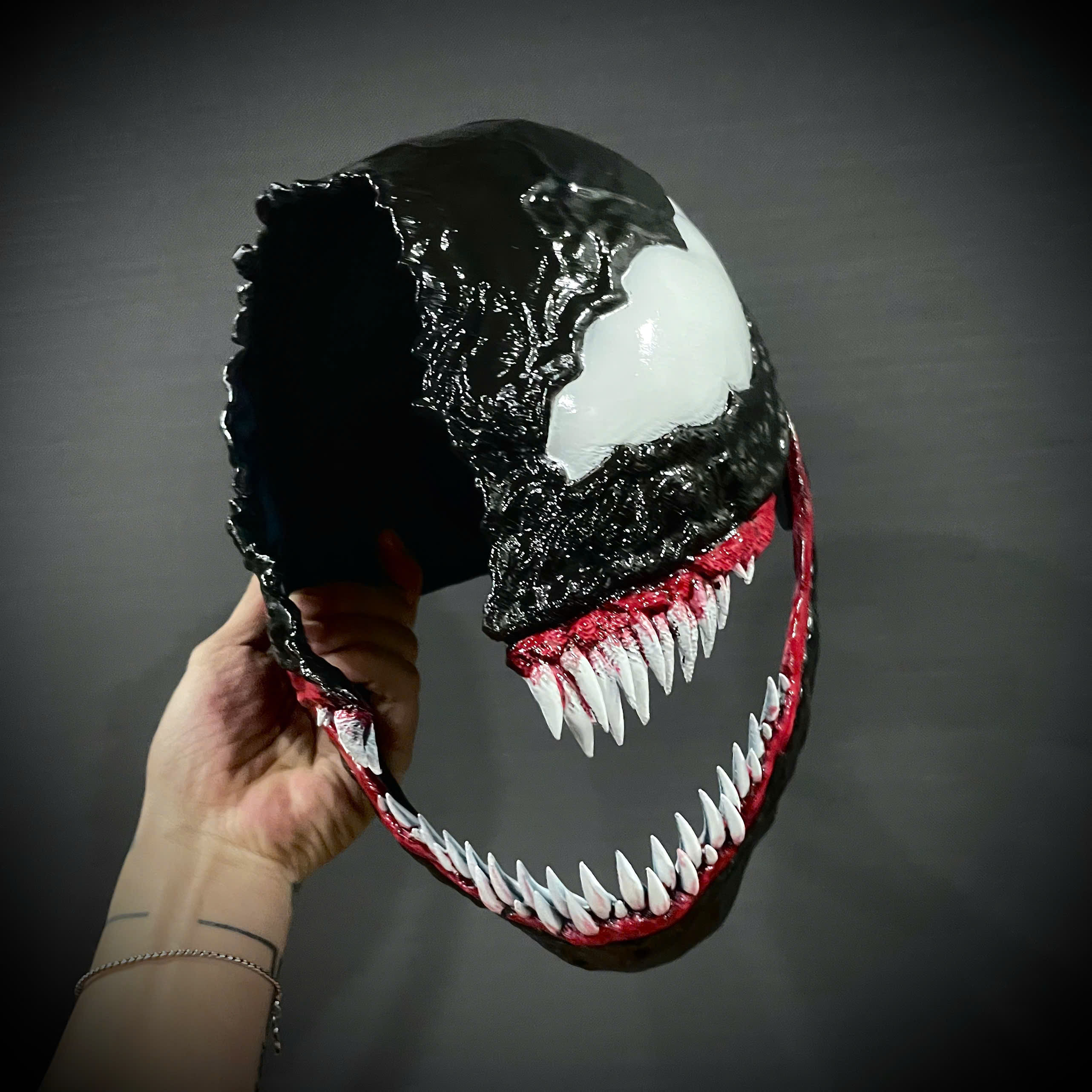Venom Damaged Helmet Moveable - Marvel Movie 2024 3D print model_3
