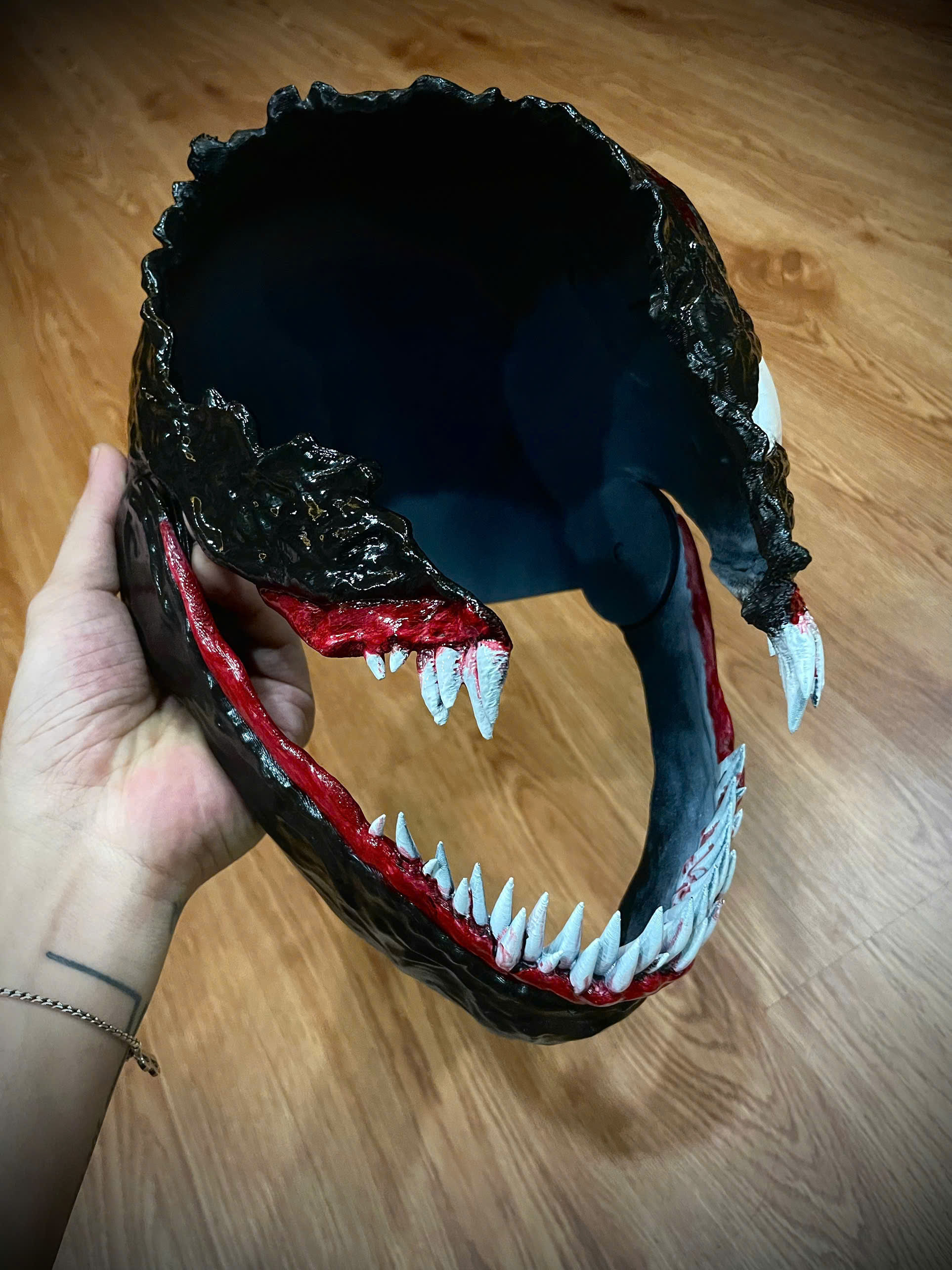 Venom Damaged Helmet Moveable - Marvel Movie 2024 3D print model_7