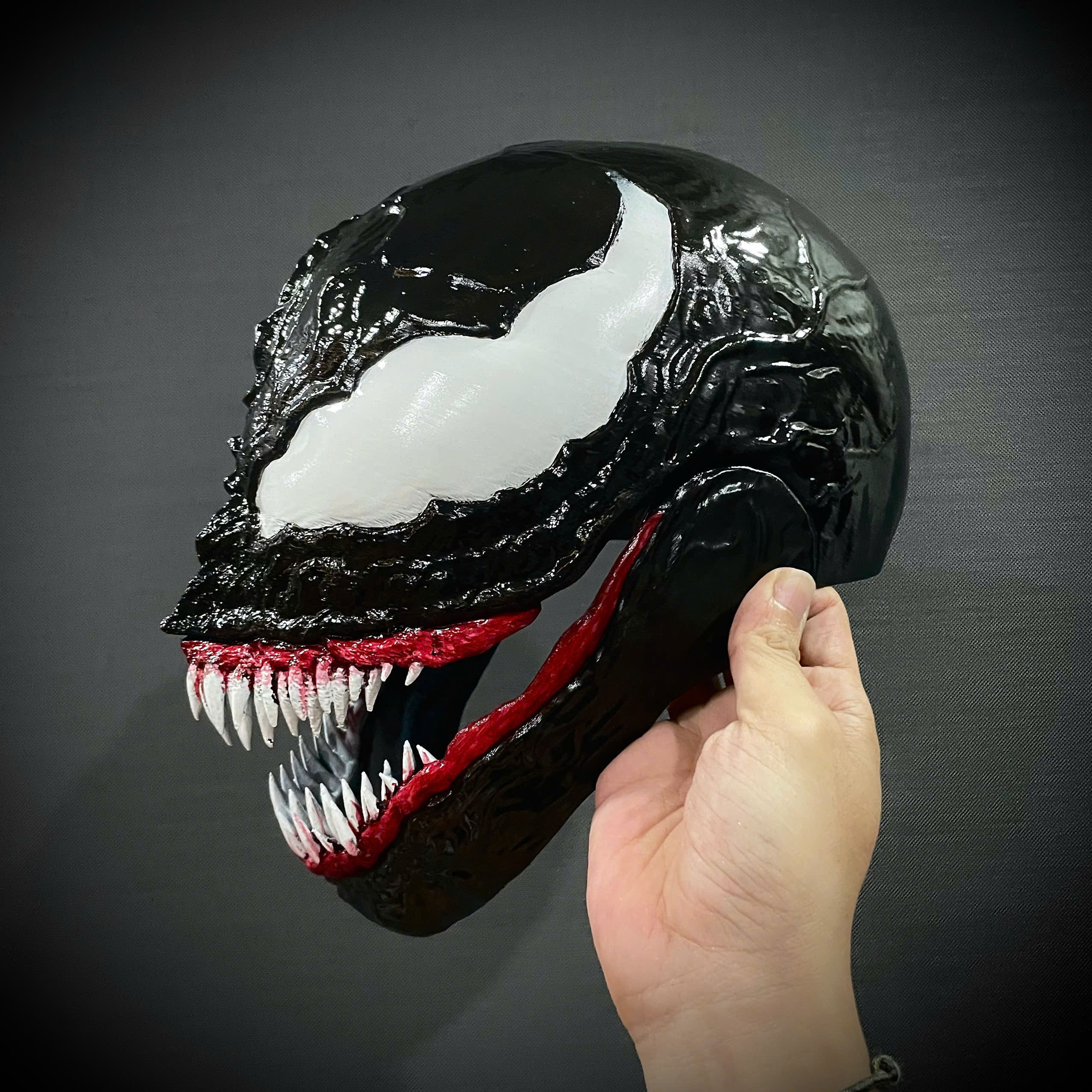 Venom Damaged Helmet Moveable - Marvel Movie 2024 3D print model_2