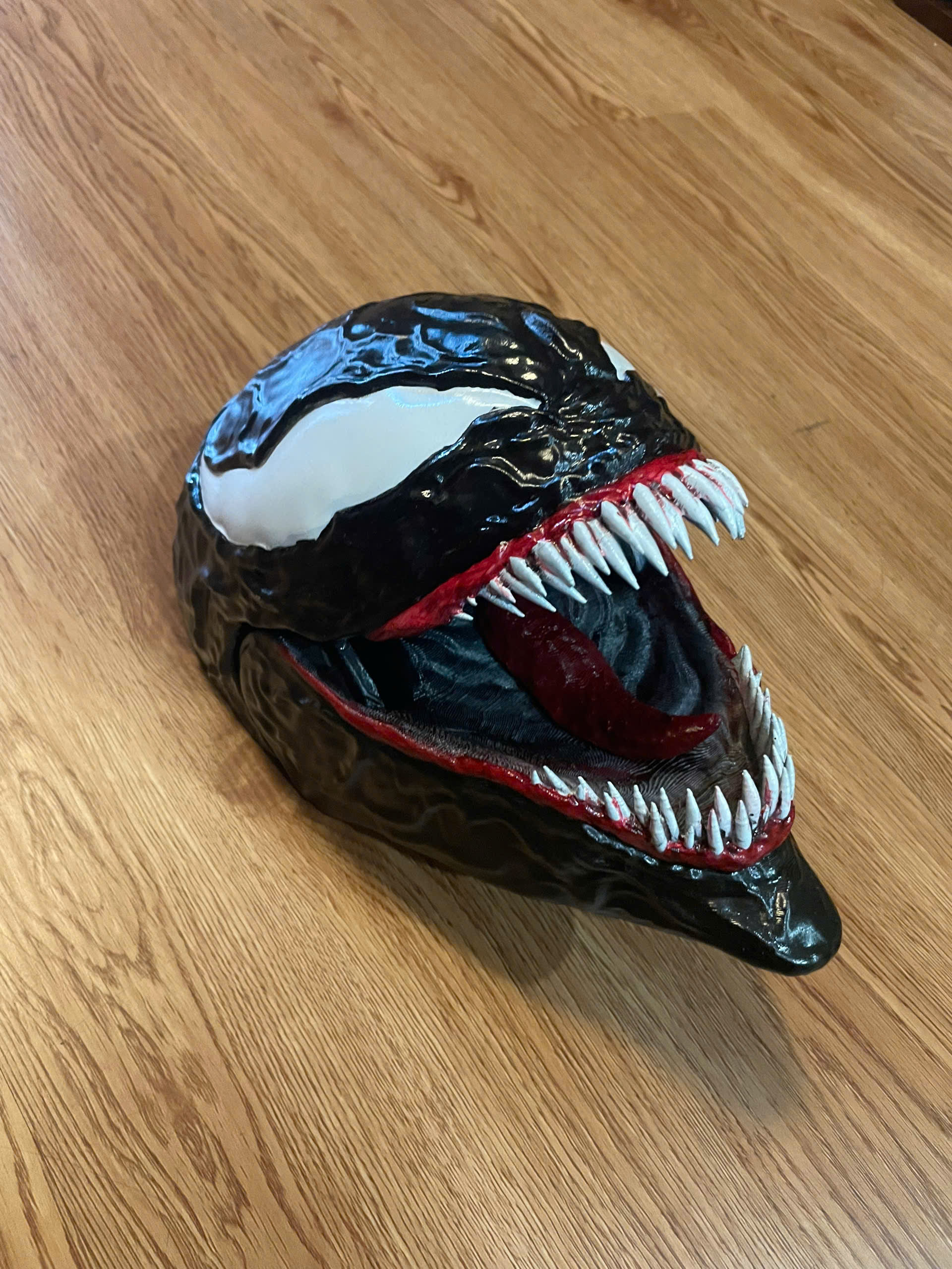 Venom Shadow Clone- Wearable in Hand - Marvel Comics 3D print model_5