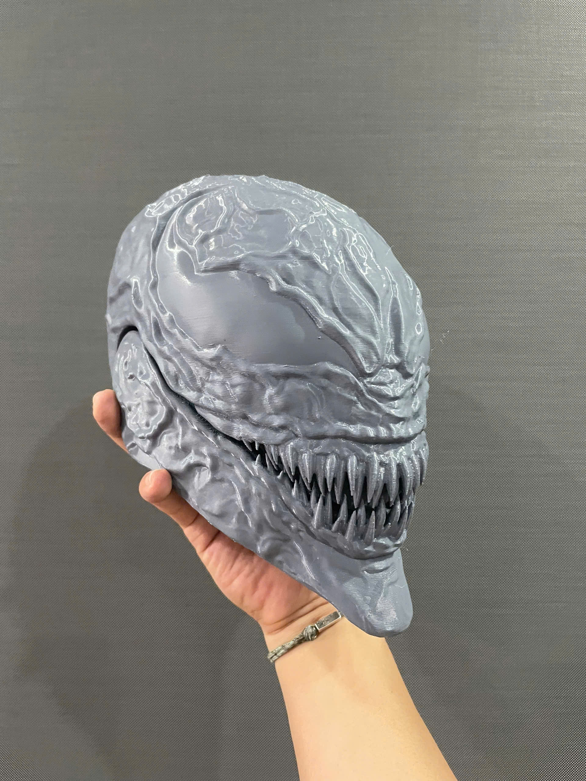 Venom Shadow Clone- Wearable in Hand - Marvel Comics 3D print model_12