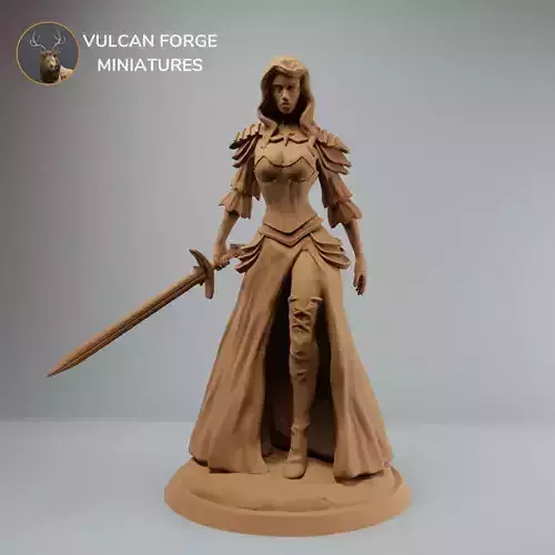 Vampire mistress female warrior with sword - 32 and 75mm scale