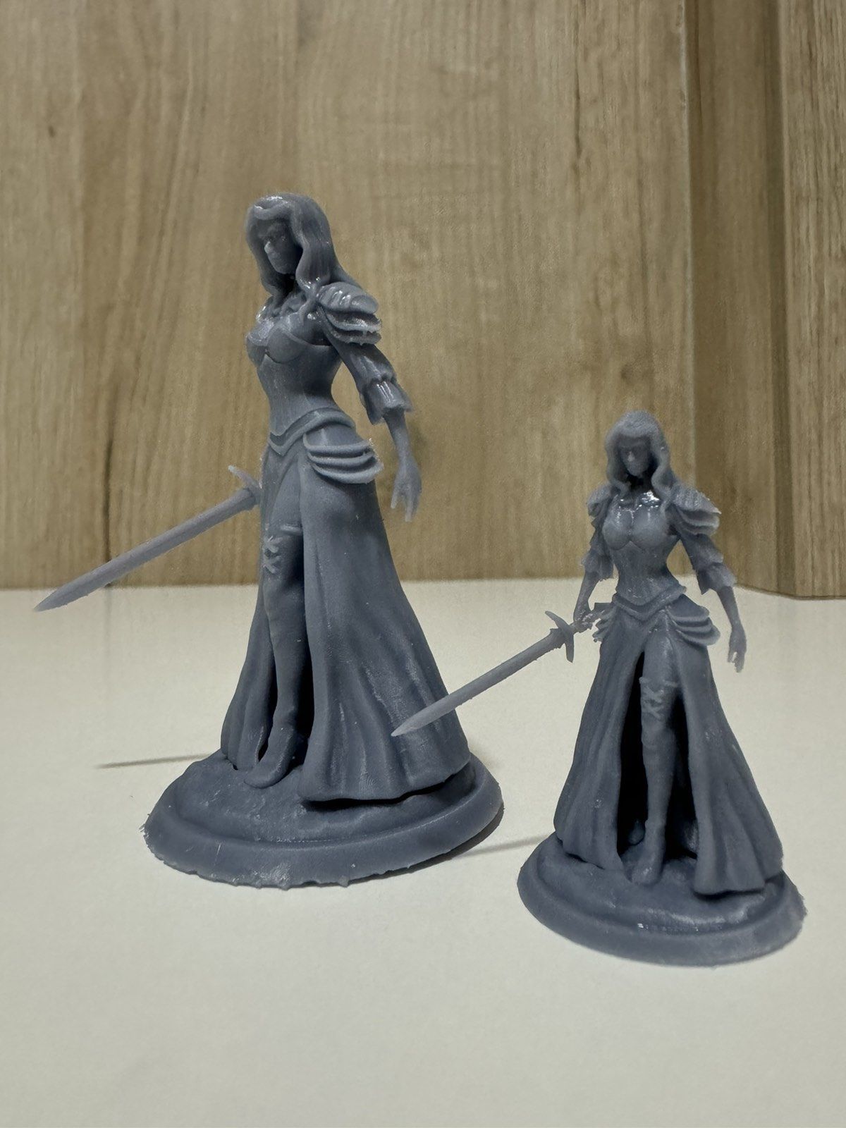 Vampire mistress female warrior with sword - 32 and 75mm scale 3D print model_4