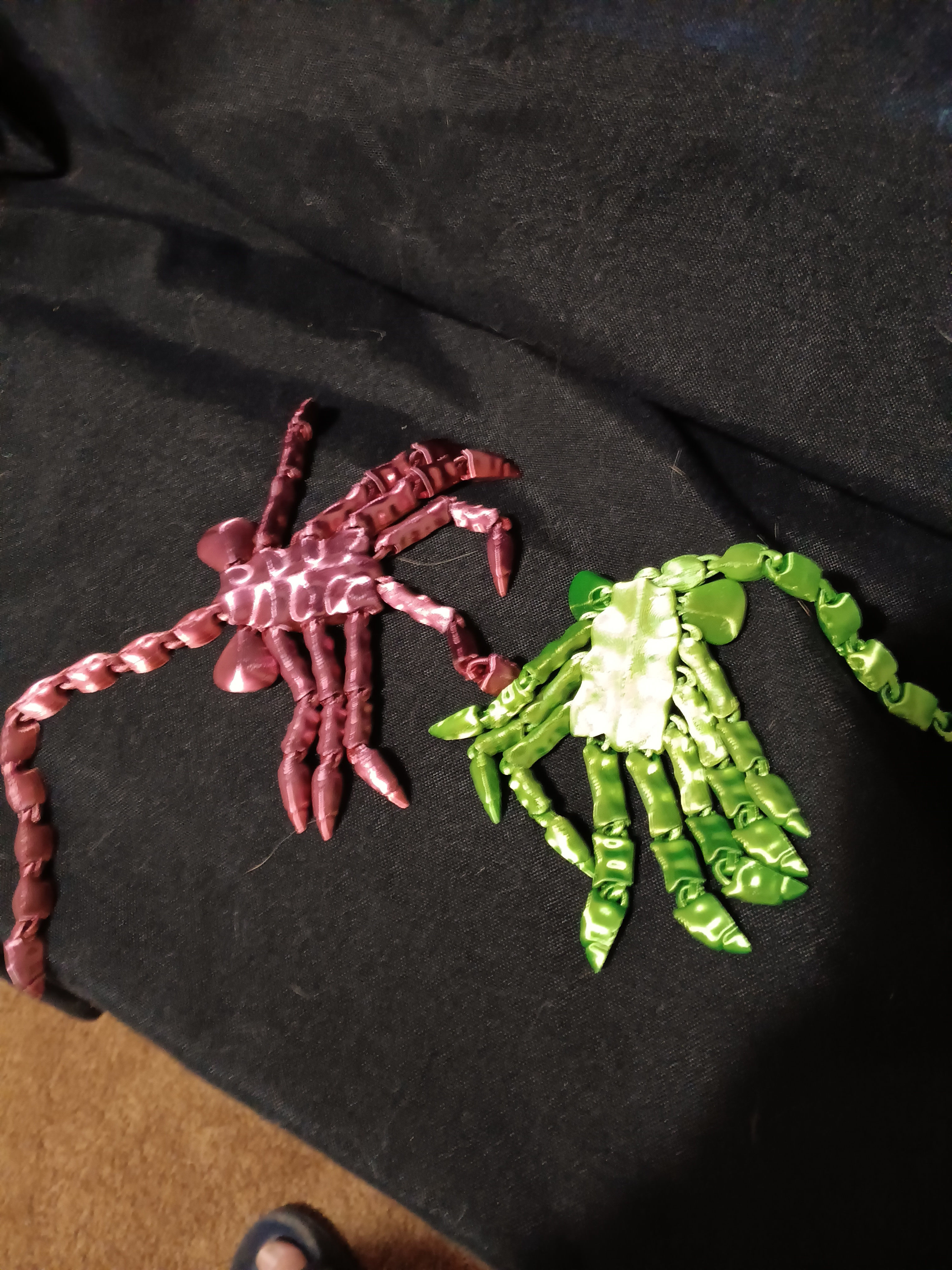 Facehugger - flexi fidget toy 3D print model_4