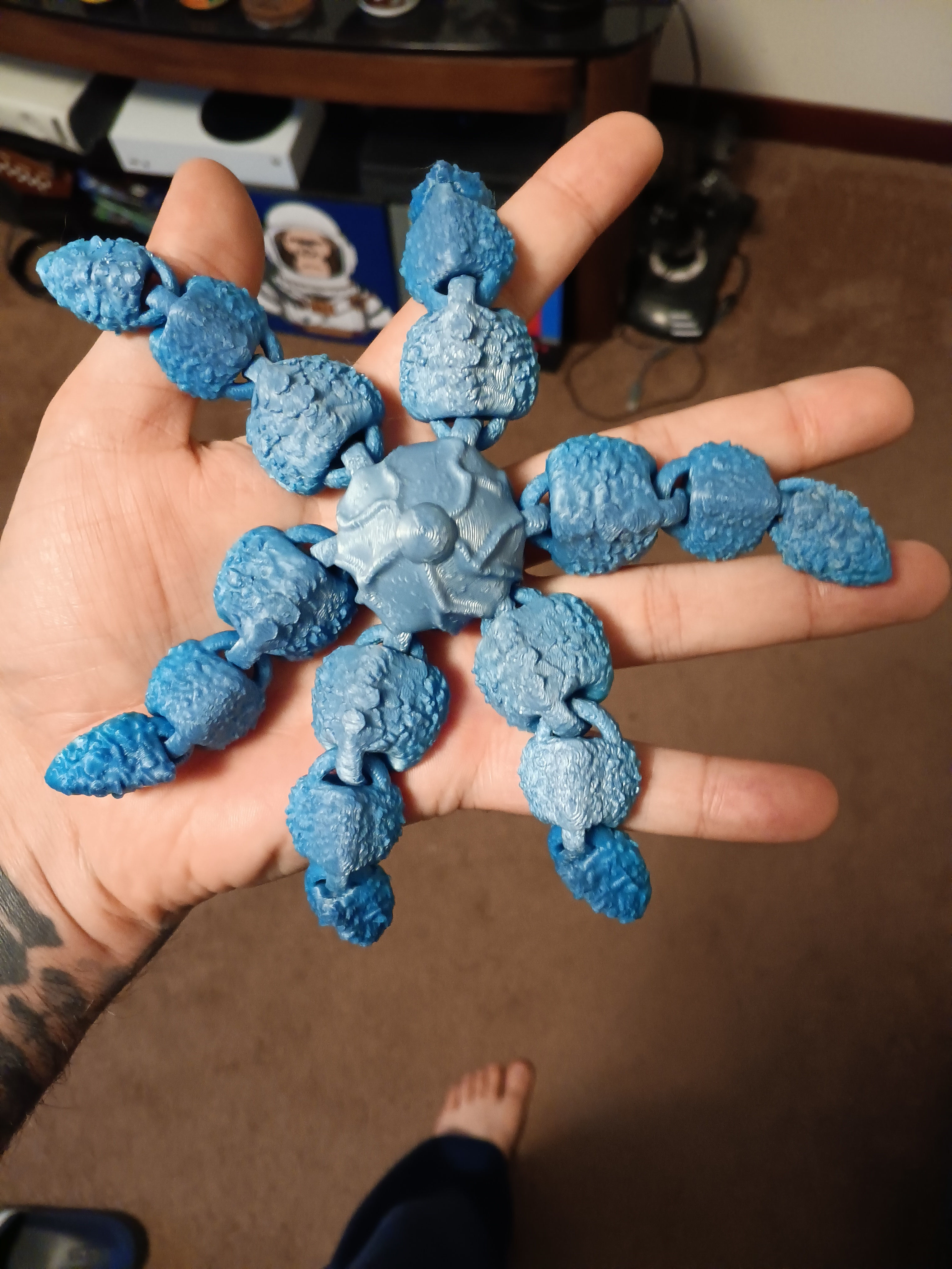 The Eye From The Stars - flexi fidget monster 3D print model_2