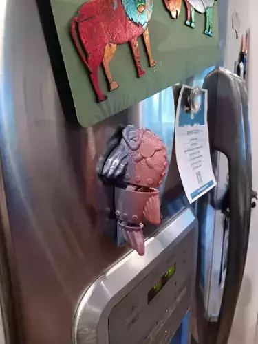 Piranha magnet - flexi fidget toy 