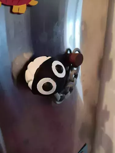 Chain Chomp magnet - flexi fidget toy