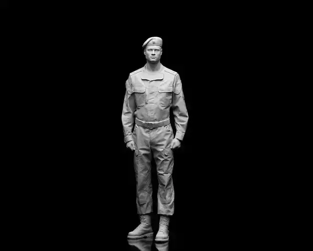 001559 Soldier in a realistic stance 3D print model