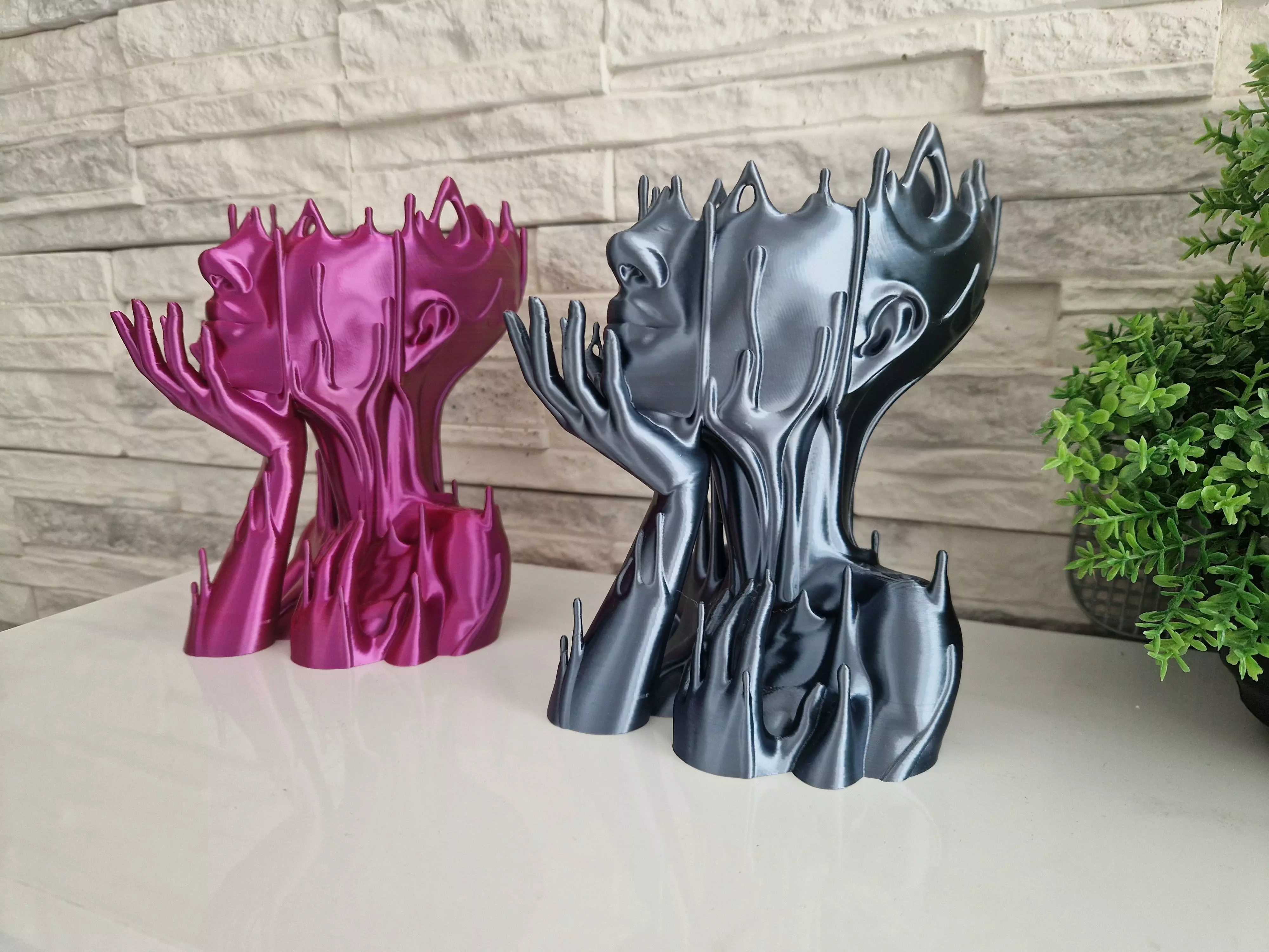 Melted Girl Vase 3D print model_0