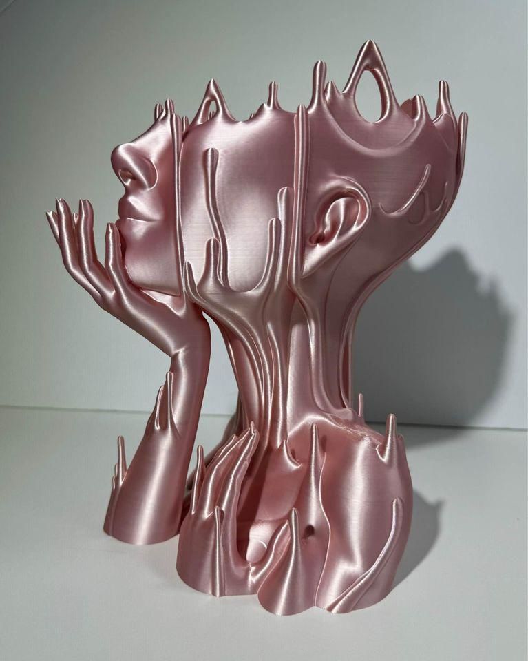 Melted Girl Vase 3D print model_4