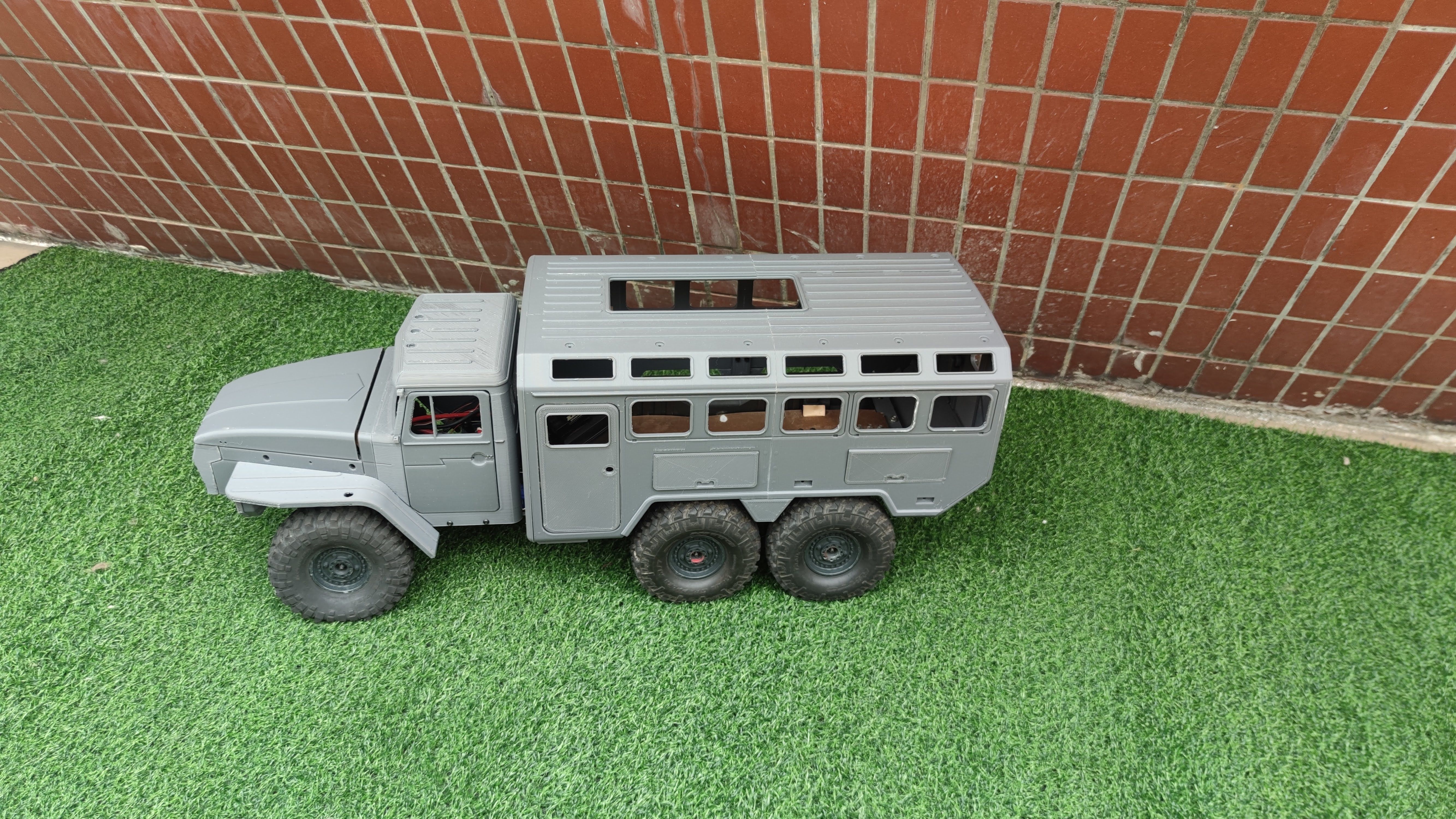 Crawler 4320 6x6 Expedition Cab - 1-10 RC body attachment 3D print model_3